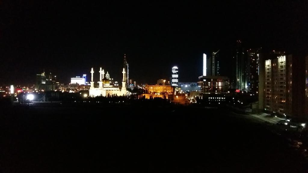 Apartment In Heart Of Astana Buitenkant foto